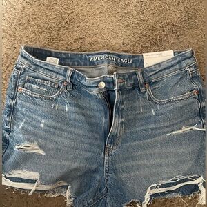 Super high rise American eagle mom shorts size 14